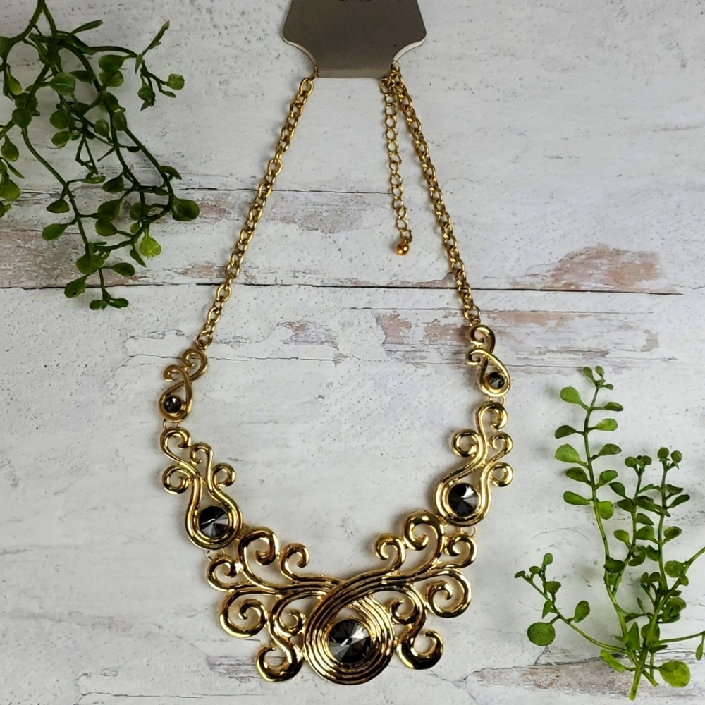 Magnolia by Treska | Sunday Brunch Beweled Statement Necklace